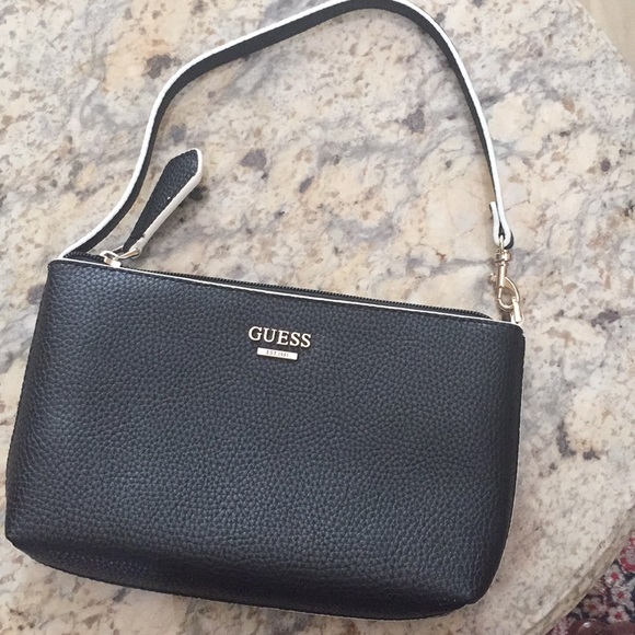 small black guess bag